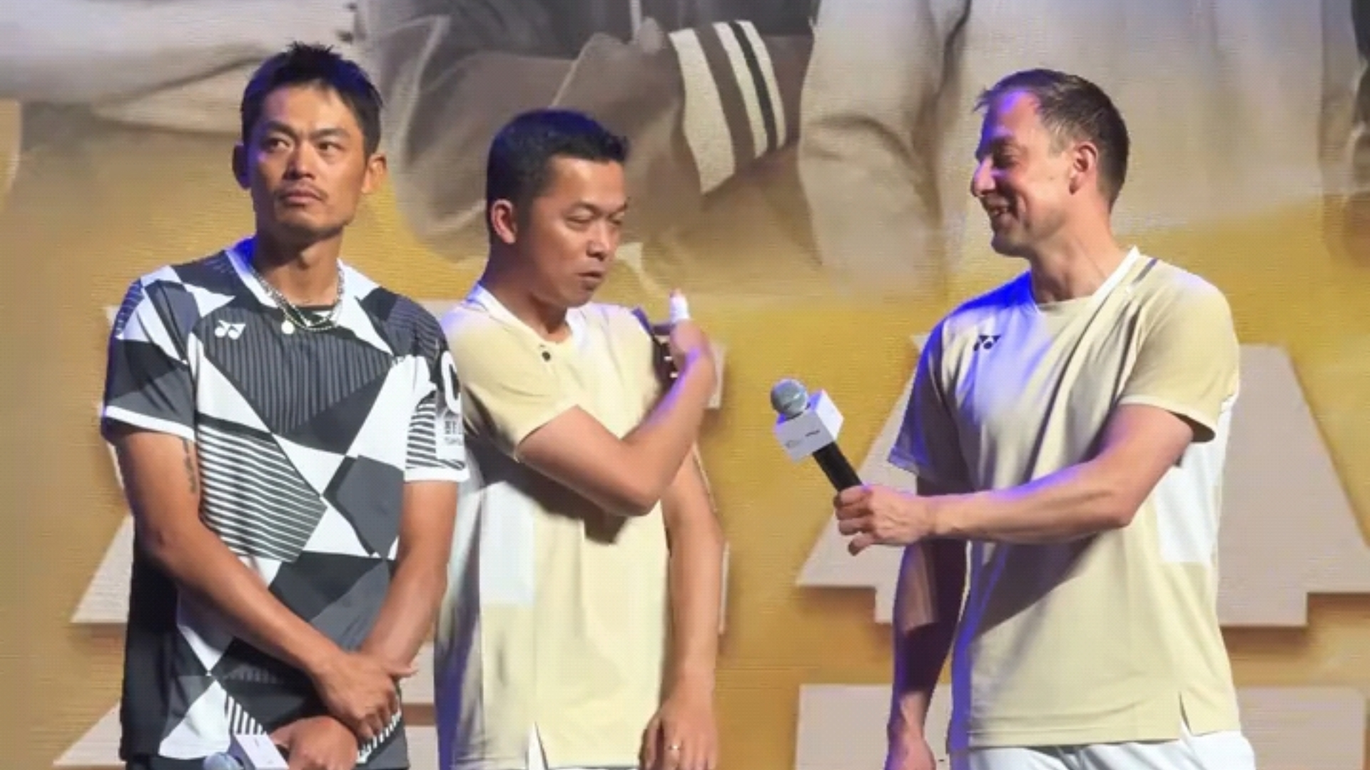 -中国羽毛球队强势日本羽毛球队，陶菲克爆发神勇的简单介绍