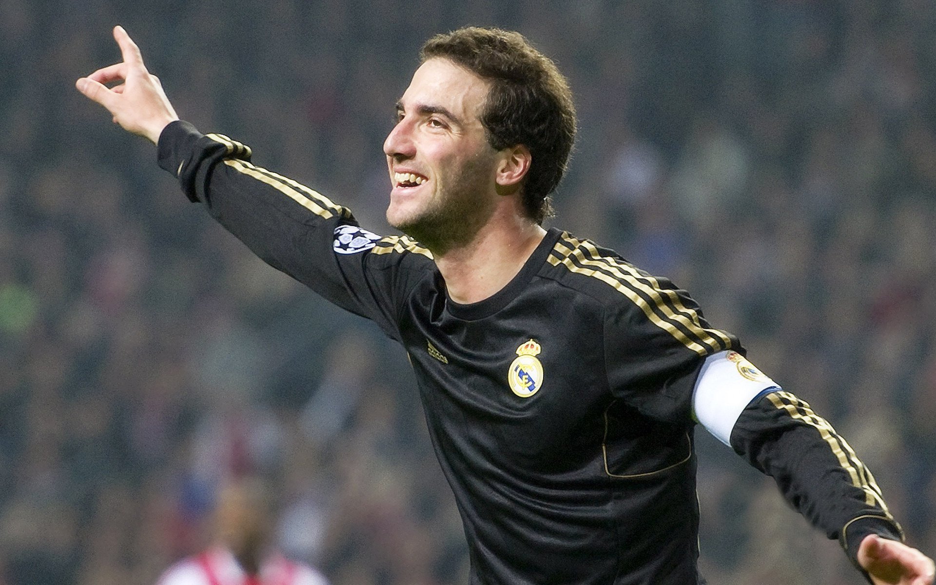 DB电竞下载-沙特资本重塑欧洲足坛格局，从意甲焦点战到正面击溃曼城的战略革命