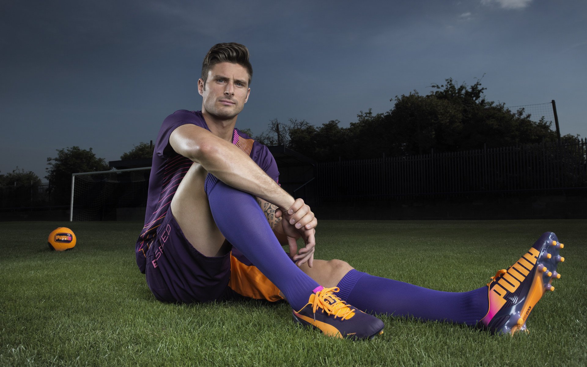 DB电竞分析入口-绿茵场上的双重奏，弗拉霍维奇爆发映衬安哥拉速胜启示录