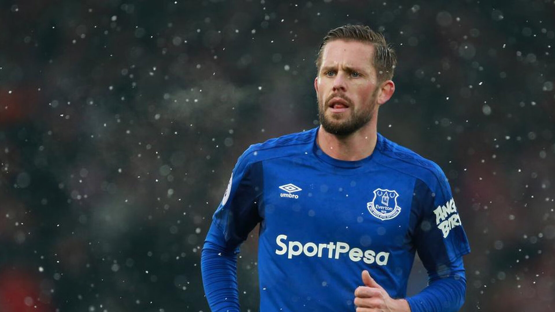 DB电竞官网平台-极速双城记，F1街道赛轰鸣未歇，深圳男篮已闪电击溃辽宁